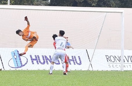 Đại học Sư phạm Kỹ thuật vươn lên ngôi đầu bảng B ảnh 1