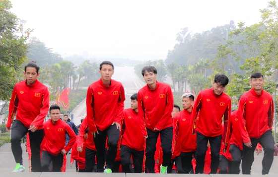 ĐTQG và U22 Việt Nam dâng hương tưởng nhớ các vua Hùng ảnh 1