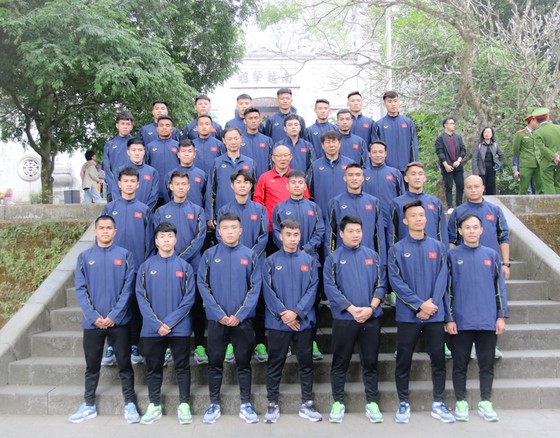 ĐTQG và U22 Việt Nam dâng hương tưởng nhớ các vua Hùng ảnh 4