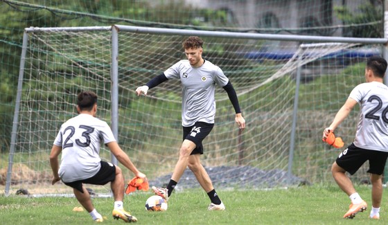 Hà Nội FC làm mới hàng công ảnh 1