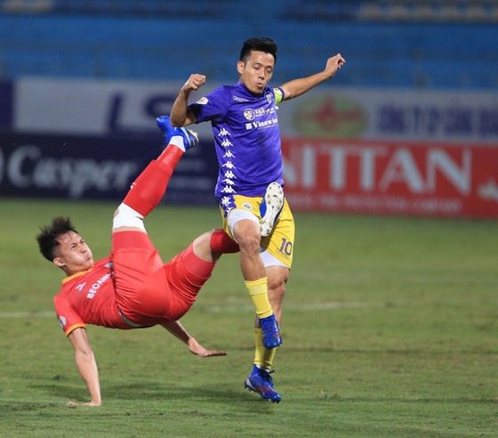 HLV Phan Thanh Hùng đặt quyết tâm lấy điểm trên sân Hàng Đẫy trước 2 nhà vô địch ảnh 1