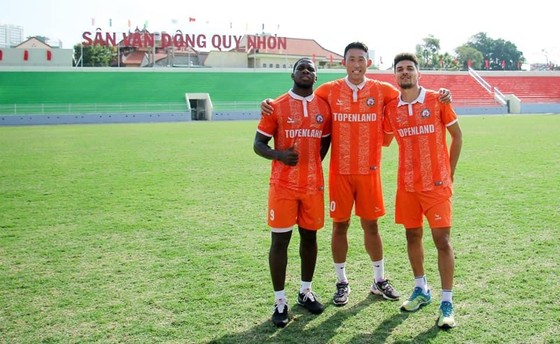Sân Quy Nhơn khoác "áo mới", Bình Định về sân nhà từ vòng 3 ảnh 1