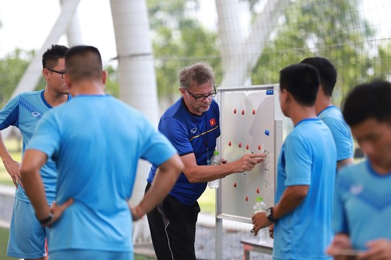 34 cầu thủ được gọi tập trung đội tuyển U18 Việt Nam ảnh 1