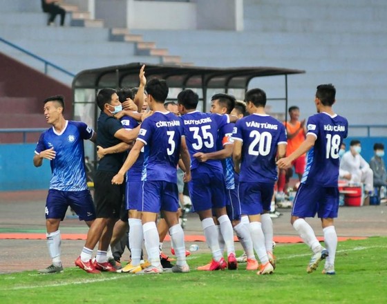 Giải hạng Nhất 2021: Anh Đức ghi bàn ngay ngày ra mắt Long An ảnh 1