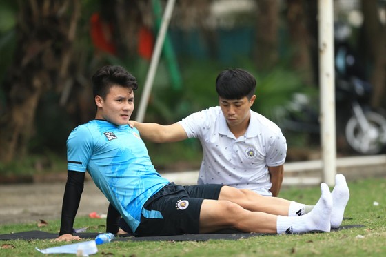 Cơn đau đầu của HLV Chu Đình Nghiêm ảnh 2