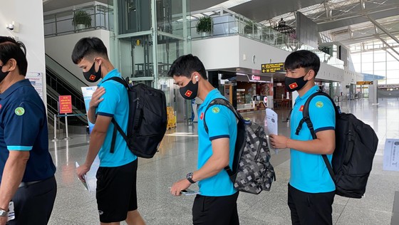 Đội tuyển Việt Nam lên đường sang UAE, thầy Park có yêu cầu đặc biệt với người hâm mộ ảnh 3