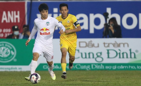 Giới cầu thủ ảnh hưởng ra sao nếu mùa giải 2021 bị hủy? ảnh 1