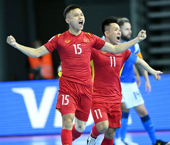 Đội tuyển futsal Việt Nam tăng 5 bậc sau khi vượt qua vòng bảng ảnh 1