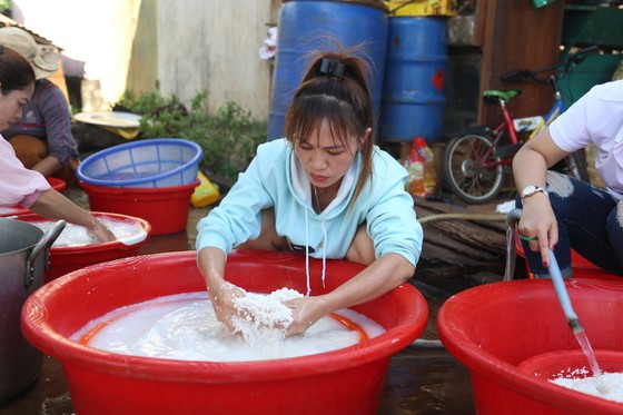 Gửi yêu thương đến miền Trung ruột thịt ảnh 5