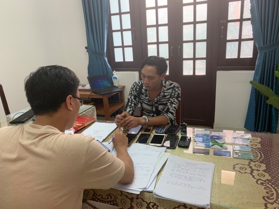 Bắt đối tượng chiếm đoạt tiền ủng hộ nạn nhân Thủy điện Rào Trăng 3 ảnh 1
