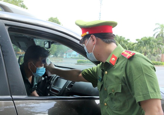 Người dân Đắk Nông không được đi Đắk Lắk trong 14 ngày ảnh 1