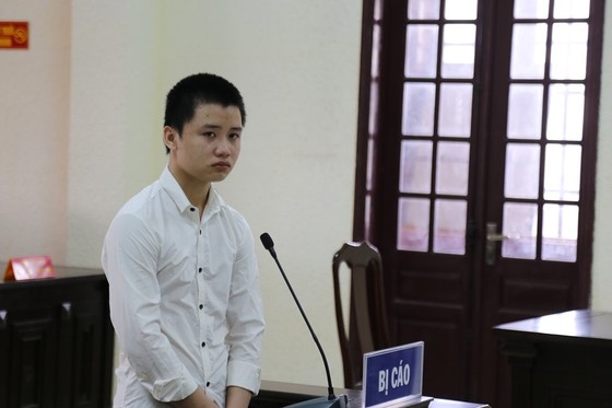 5 năm 6 tháng tù cho hành vi đâm chết người vì bị nhắc vượt đèn đỏ ảnh 1