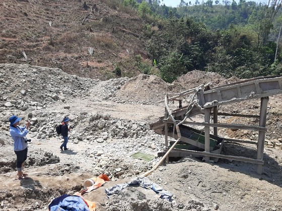 Gia Lai: Triệt phá 2 bãi khai thác vàng lậu ảnh 1