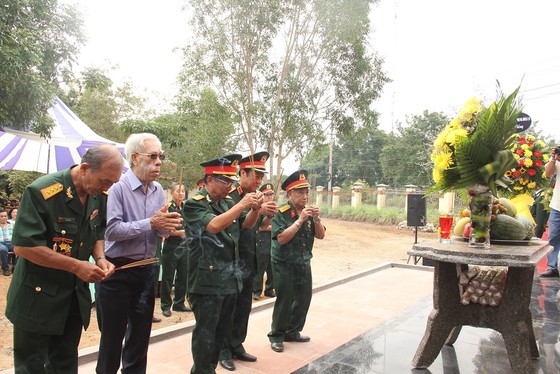 Khánh thành Bia tưởng niệm liệt sĩ Trung đoàn 174 hy sinh tại Đắk Tô - Tân Cảnh  ảnh 3