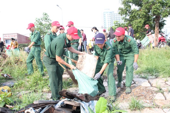 2.000 người tham gia chiến dịch ra quân Làm sạch biển ảnh 3