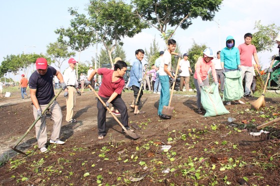 2.000 người tham gia chiến dịch ra quân Làm sạch biển ảnh 4