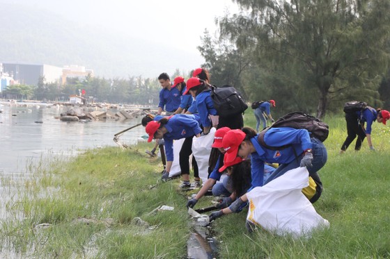 2.000 người tham gia chiến dịch ra quân Làm sạch biển ảnh 5