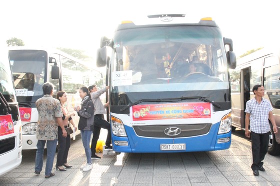 Đà Nẵng: Hơn 2500 đoàn viên, lao động về quê ăn tết với 'Chuyến xe Công đoàn' ảnh 2