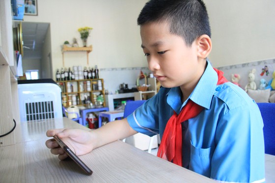 Khai giảng trực tuyến tại vùng tâm dịch ảnh 5
