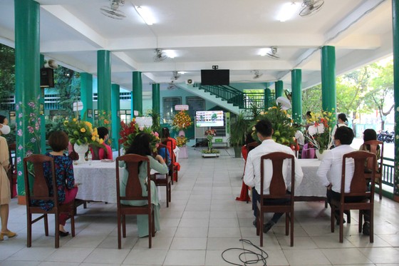 Khai giảng trực tuyến tại vùng tâm dịch ảnh 2