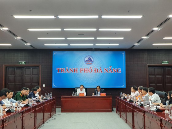 Đà Nẵng sơ tán người dân, cho học sinh nghỉ học để ứng phó bão số 9 ảnh 1