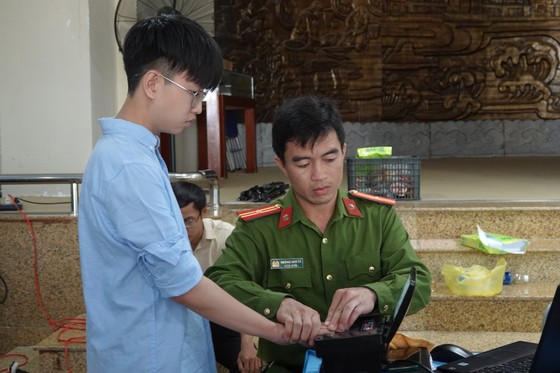 Đà Nẵng cấp căn cước công dân lưu động "chạy đua" xây dựng dữ liệu dân cư ảnh 5