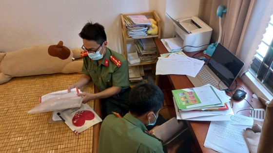 Khởi tố phiên dịch viên tiếp tay cho người Trung Quốc nhập cảnh trái phép theo diện chuyên gia ảnh 1