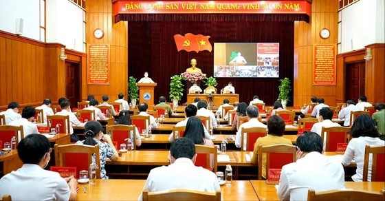 Đà Nẵng: Nỗ lực thực hiện mục tiêu kép, tháo gỡ khó khăn trong 6 tháng cuối năm 2021 ảnh 2