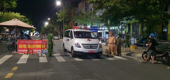 Đà Nẵng: Phong tỏa 4 phường thuộc quận Sơn Trà, người dân không ra đường sau 20 giờ ảnh 11
