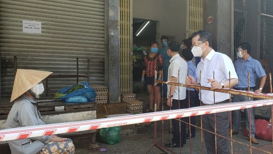 Sau ngày 5-9, Đà Nẵng sống chung với dịch, cấp thẻ đi chợ 5 ngày/1 lần ảnh 1