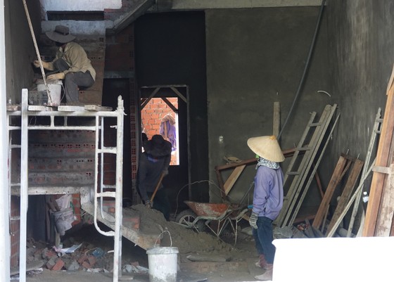 Đà Nẵng: Vướng giấy đi đường, công trình tư khó hoạt động ảnh 2