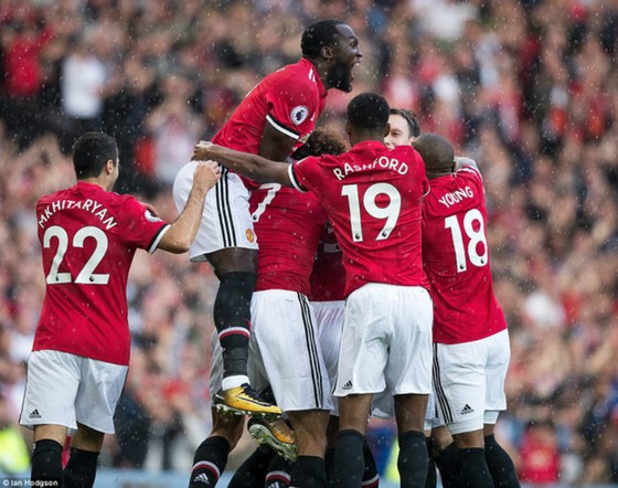 Man.United - Everton 4-0: Chiến thắng "hủy diệt" ảnh 1