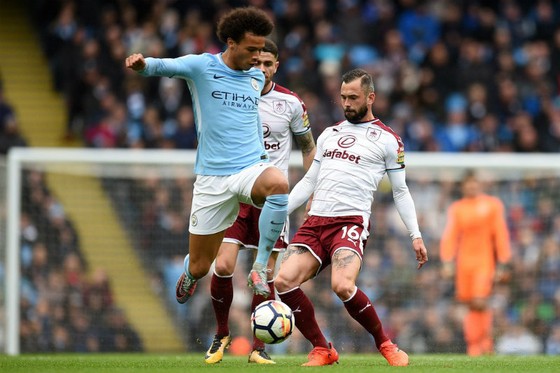 Man.City – Burnley 3-0: Cơn lốc màu xanh ảnh 2