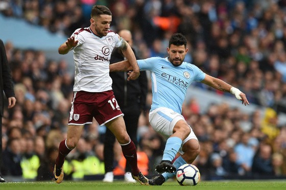Man.City – Burnley 3-0: Cơn lốc màu xanh ảnh 1