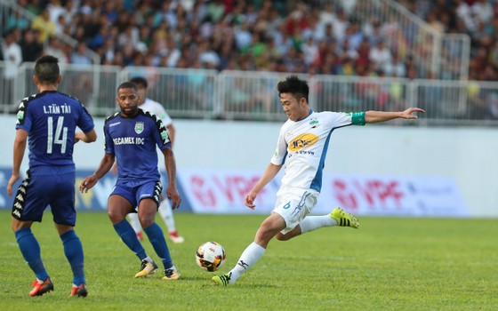 Khởi tranh Nuti Café V-League 2018: Các “hảo thủ” U23 Việt Nam không hạ nổi B.Bình Dương ảnh 1