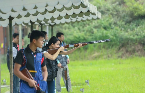 Trần Châu Tùng xô ngã kỷ lục quốc gia ở Cúp bắn súng 2018 ảnh 2