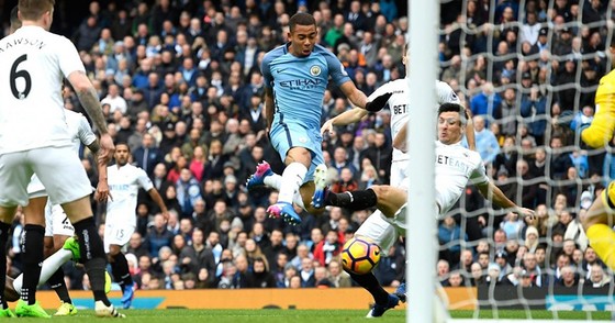 Hồ sơ Gabriel Jesus: Truyền nhân của Ronaldo béo ảnh 1