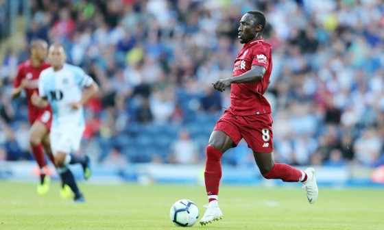 Naby Keita chọn Liverpool từ tấm bé ảnh 1