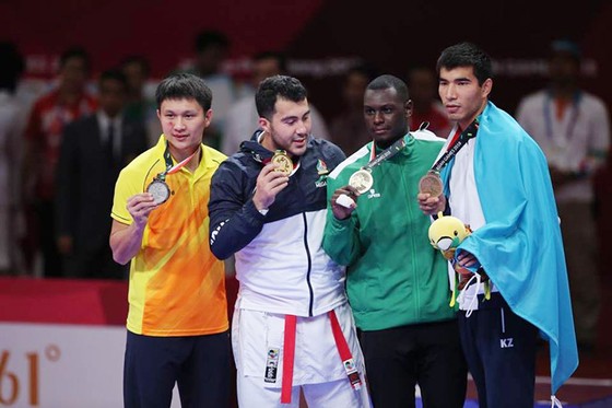 Karatedo: Quả cảm vào chung kết, Nguyễn Minh Phụng đoạt HCB ảnh 4