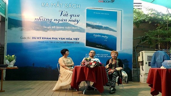 Ra mắt sách 'Vắt qua những ngàn mây' ảnh 1
