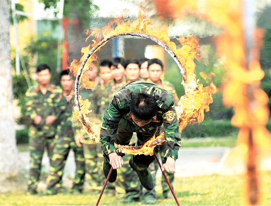 Chất thép lính đặc nhiệm ảnh 2