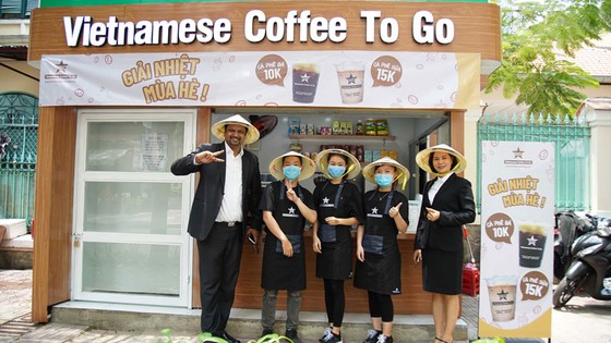 TPHCM có mô hình cà phê mang đi kết hợp phục vụ nhà vệ sinh công cộng ảnh 1