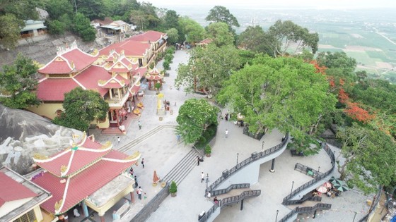 Đến Tây Ninh nhất định phải ghé thăm những địa danh này ảnh 5