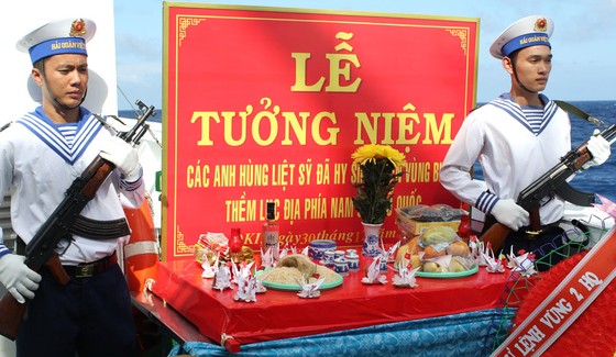 Tri ân các Anh hùng liệt sĩ ảnh 1
