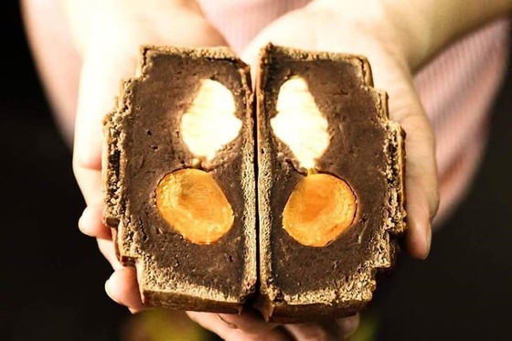 Bánh Trung thu sen phô mai Tiramisu Như Lan: Hương vị mới lạ kết hợp Đông Tây ảnh 2