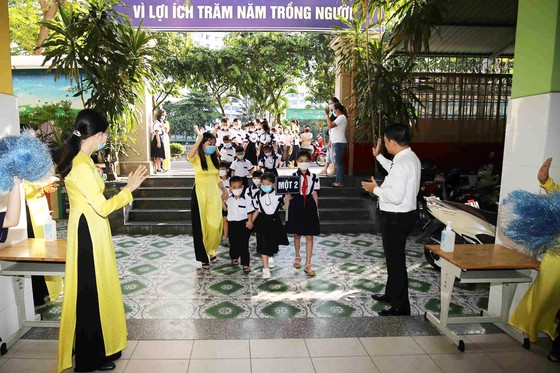 Rộn ràng ngày khai giảng ảnh 7