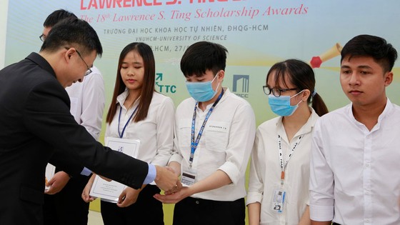 Học bổng Lawrence S. Ting 2020 trao 2,8 tỷ đồng cho sinh viên vượt khó học giỏi ảnh 1