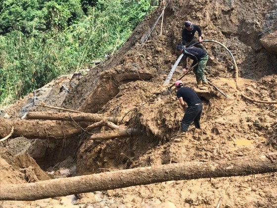 Quảng Nam: Hoàn thành việc sơ tán dân ra khỏi vùng nguy hiểm trước 11 giờ trưa 4-11 ảnh 1