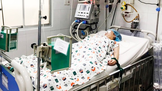 Nguy cơ ngộ độc từ thực phẩm tự đóng hộp ảnh 1