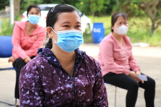 Người TPHCM đi Siêu thị 0 đồng: Mua nhanh, xách về không nổi ảnh 3